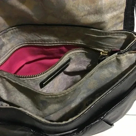 Elliott Lucca Black leather crossbody handbag - Picture 6 of 8